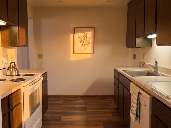 8732 Phinney Ave N APT 201, Seattle, WA 98103