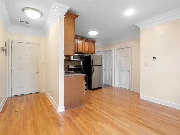 70 South Street image 4 of 23