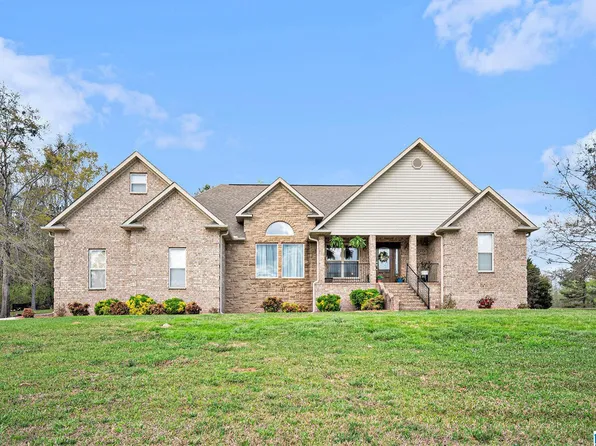 118 Creekwood Cir, Clanton, AL 35045