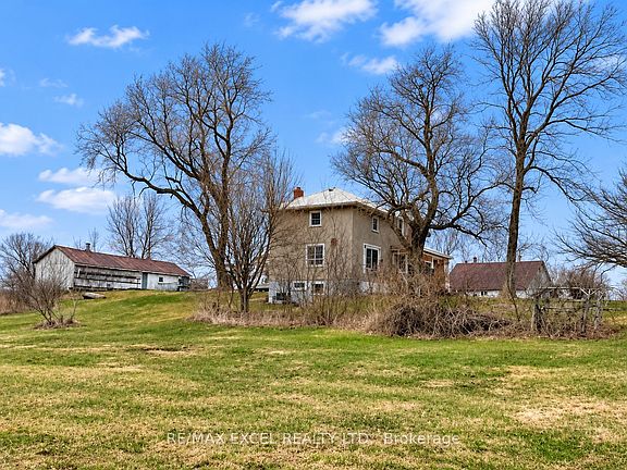 3rd image of 773 9th Concession Rd
