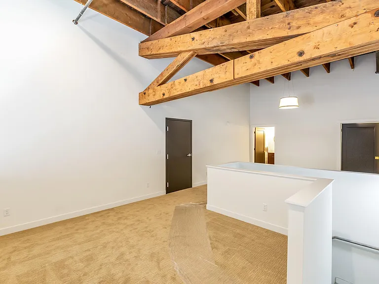 174 S Howard St #18 — Photo 2