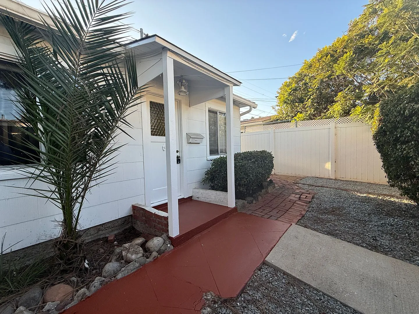 2 Bedroom Home Available in Pacific Beach! — Photo 1