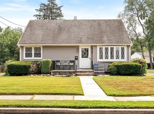 25 Holt Cir, Hamilton, NJ 08619