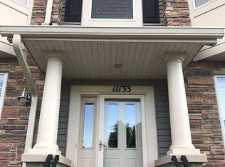 11133 Kinsley St, Eden Prairie, MN 55344