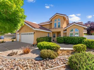 42526 61st St W, Quartz Hill, CA 93536