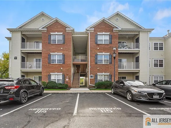 131 Frank Ct, South Plainfield, NJ 07080