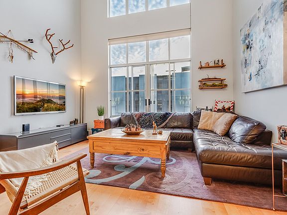 3rd image of 333 Santana Row APT 304
