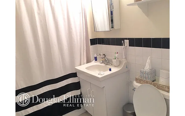 Rented by Douglas Elliman | media 18