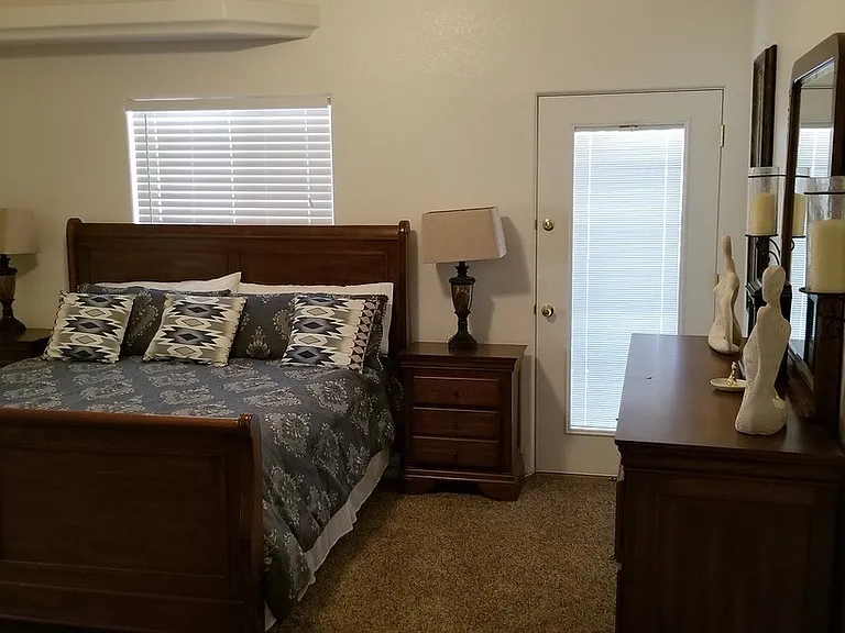 2410 Hillview Dr — Photo 13