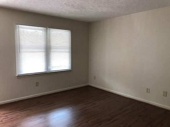 3rd image of 128 Charles St APT 11