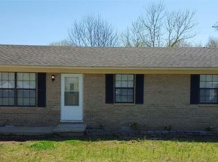 406 N Cedar St, Beebe, AR 72012