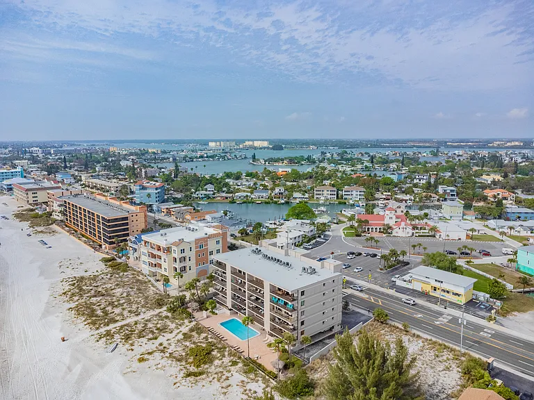 13650 Gulf Blvd #402 — Photo 33