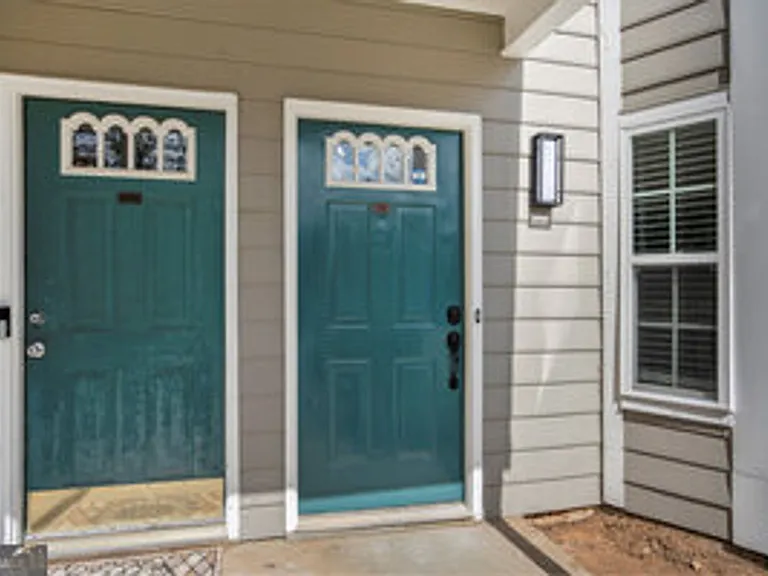 9432 Cypress Ln — Photo 3