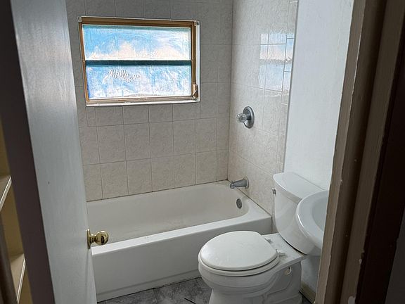 5th image of 66 46th Avenue