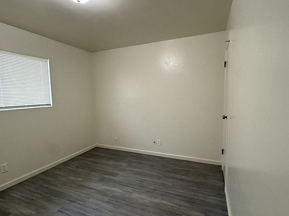 4th image of 397-403 S Valencia Blvd #399
