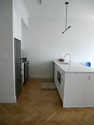 Rented by Hillel Realty Group | media 9