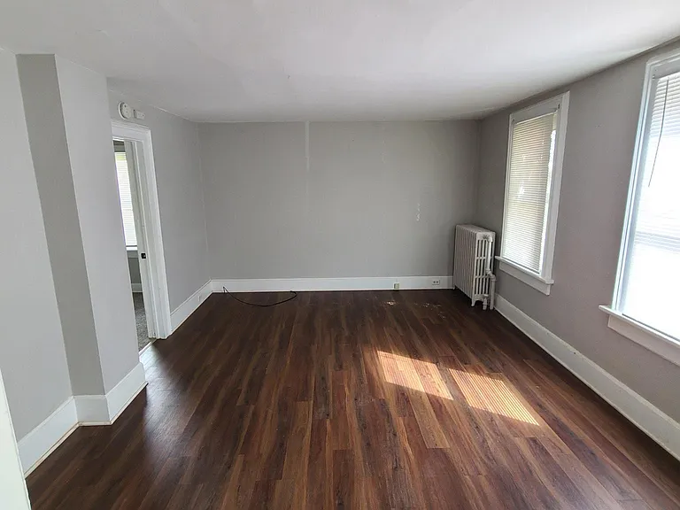 118 E Concordia Ave — Photo 6