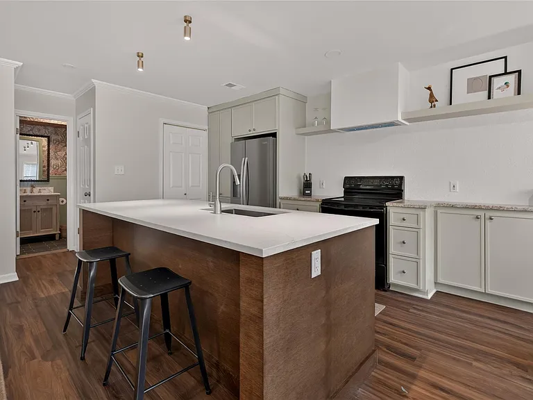 3845 Ranch Road 2222 #T-2 — Photo 9