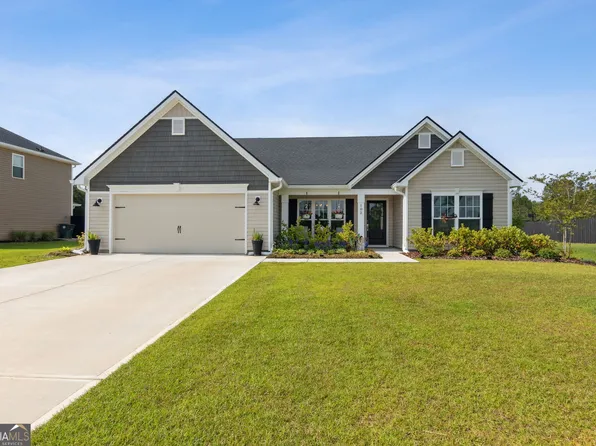 102 Bowline Ln, Kingsland, GA 31548