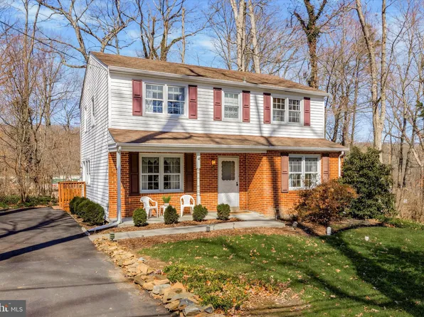 5 Chestnut Rd, Newtown Square, PA 19073