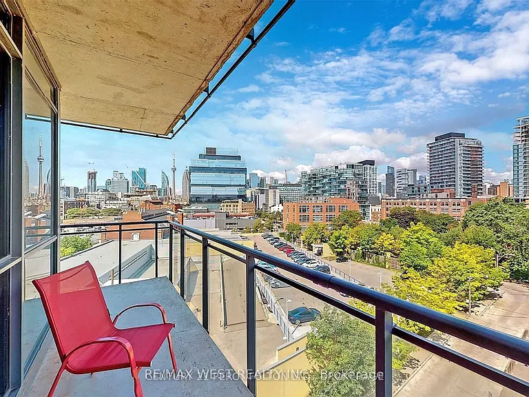 90 Trinity St #610 — Photo 25