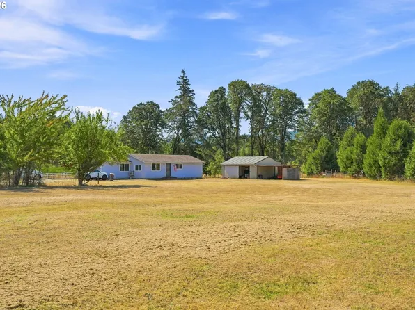 23118 Warthen Rd, Elmira, OR 97437
