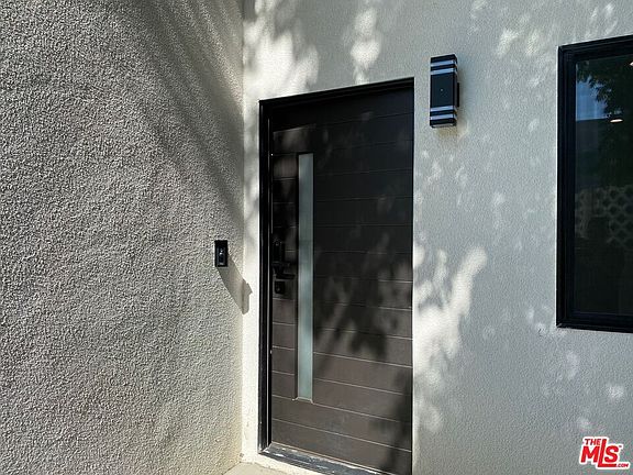 5th image of 8304 Geyser Ave