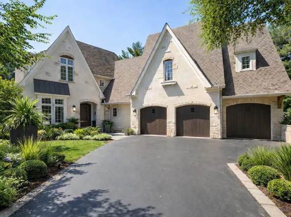 5220 Benton Ave, Downers Grove, IL 60515