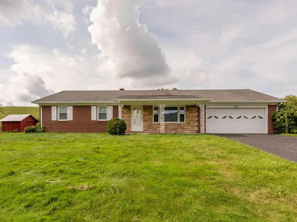2168 Parkway Ln S, Floyd, VA 24091