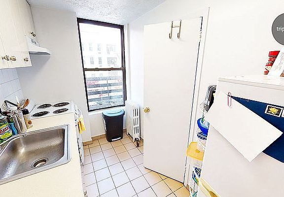5th image of 301 E 85th St APT 9