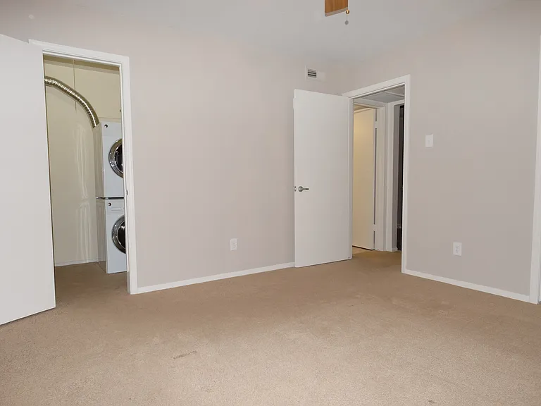 7727 Meadow Park Dr #111 — Photo 14