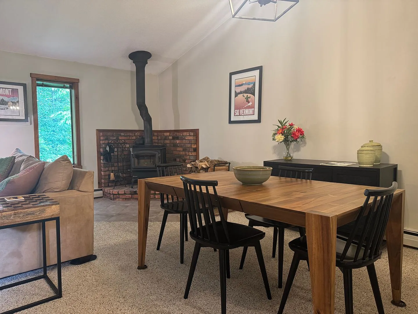 Short Term- 2 bedroom condo in Quechee- Fully Furnished — Photo 3