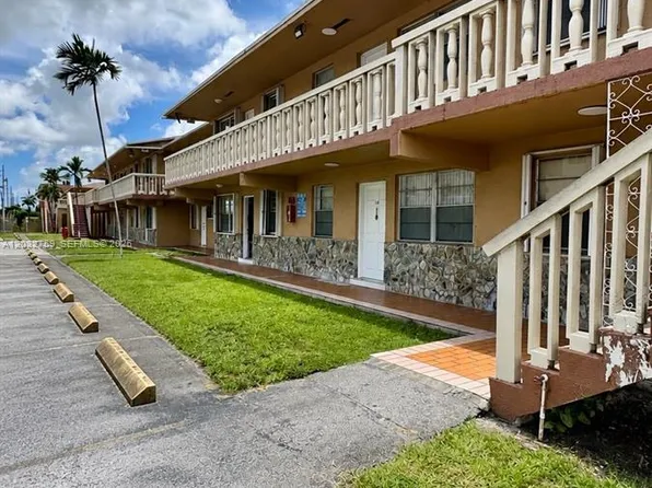 1154 W 35th St APT 102, Hialeah, FL 33012