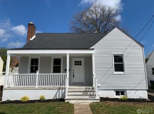 82 Elmwood Ave, Edison, NJ 08837