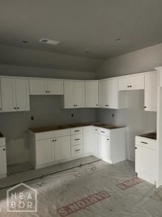 2nd image of 208 Eason St
