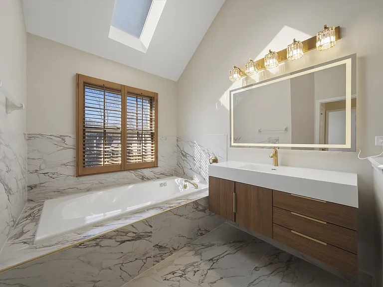 1215 Triple Crown Ct — Photo 30