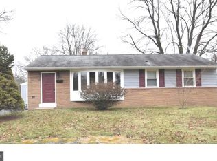 161 Horseshoe Ln, Warminster, PA 18974