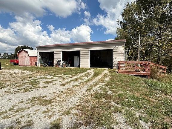 3rd image of 1760 Marshall Ridge Rd