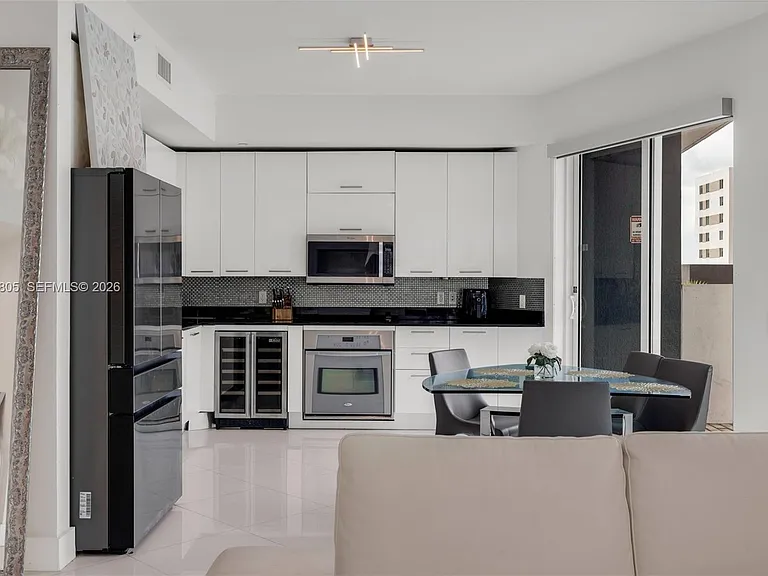 60 SW 13th St #1124 — Photo 9