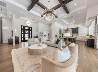 521 Neapolitan Ln, Naples, FL 34103