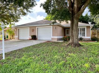 611 SE 13th Ter, Cape Coral, FL 33990