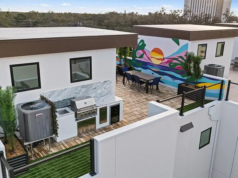 623 Petit Way — Photo 6