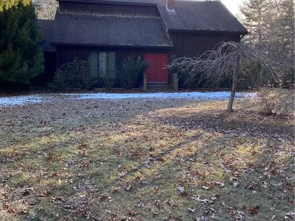 110 Mail Rd, Exeter, RI 02822