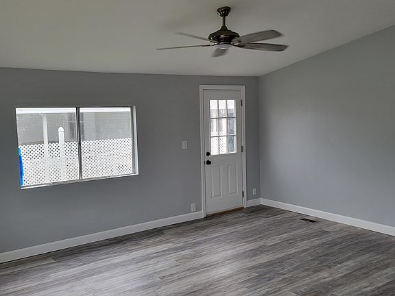 4th image of 707 Periwinkle Cir