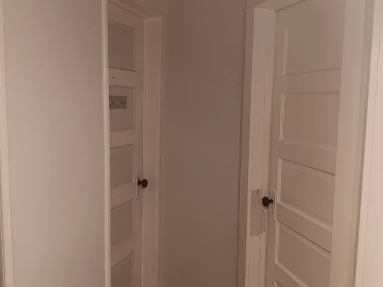 Doors to two of the 3 room here