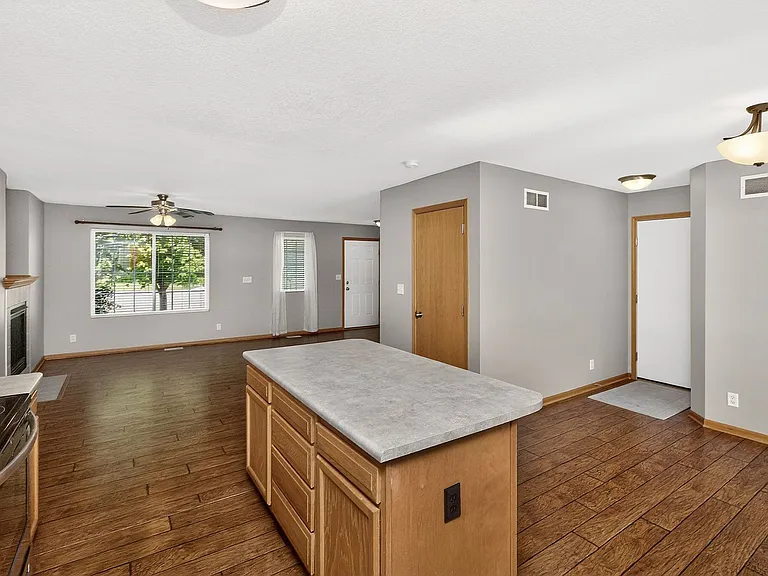 760 SE Carefree Ln — Photo 9