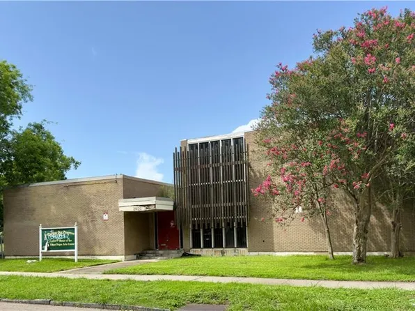 2401 Esplanade Ave, New Orleans, LA 70119