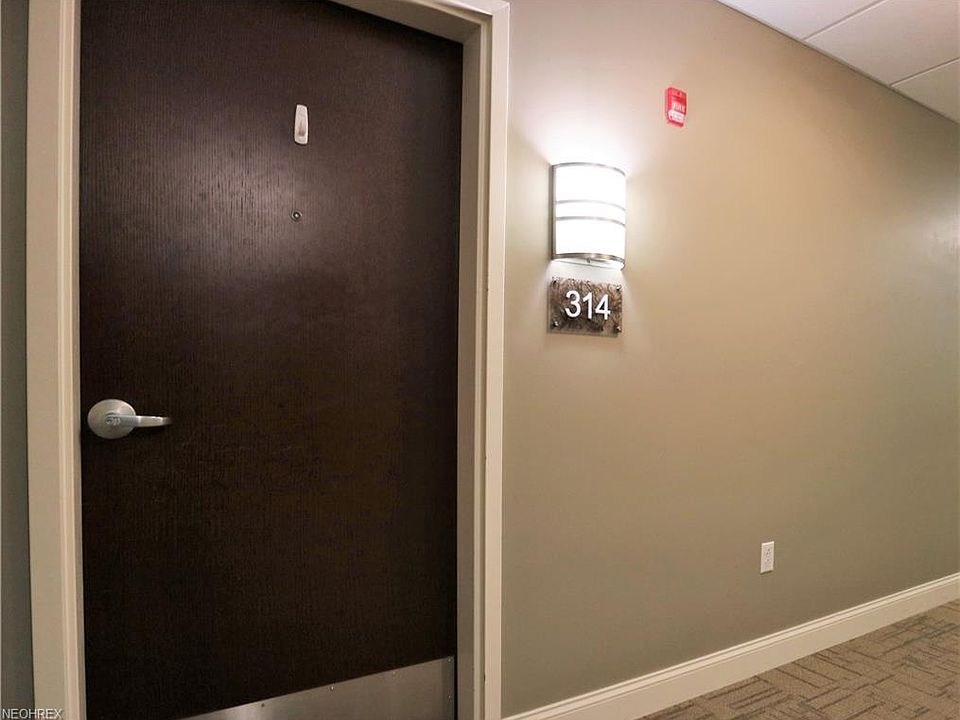 2nd image of 65 E College St APT 314