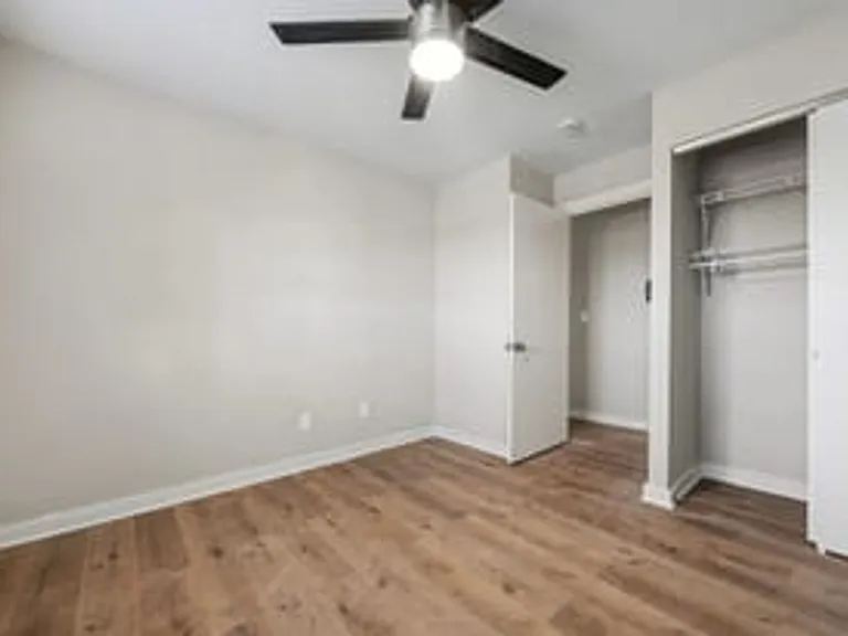 McGregor Apartments — Photo 12