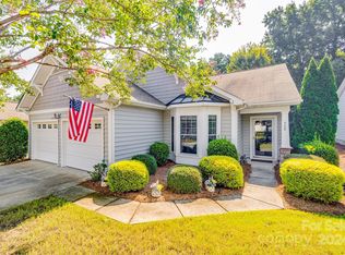 928 Knob Creek Ln, Tega Cay, SC 29708